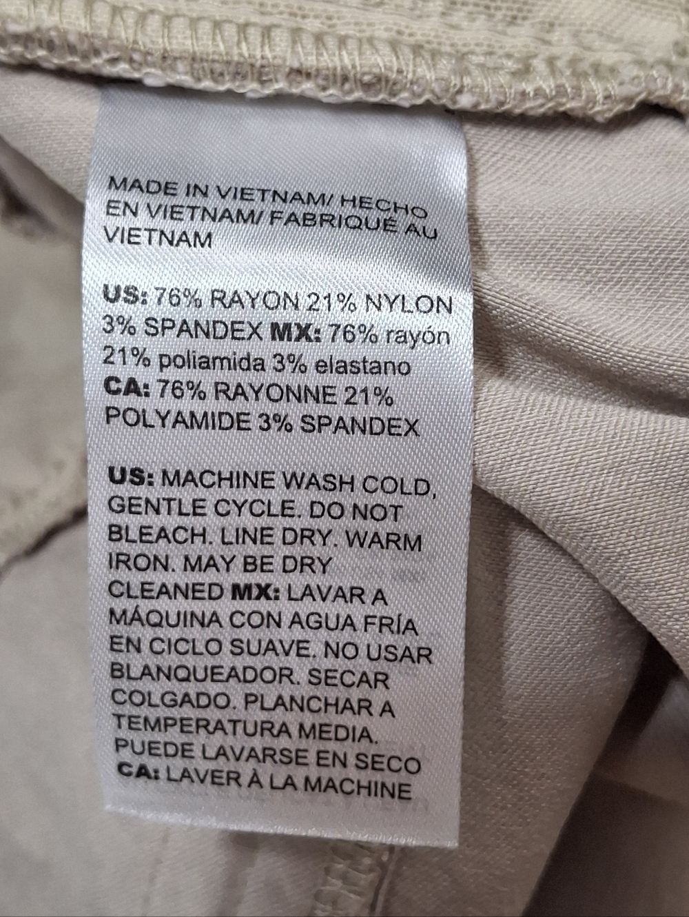 Chico's Pull-On Straight Leg Stretchy Beige Rayon Blend Pants Women Size 2 Large - Picture 15 of 15